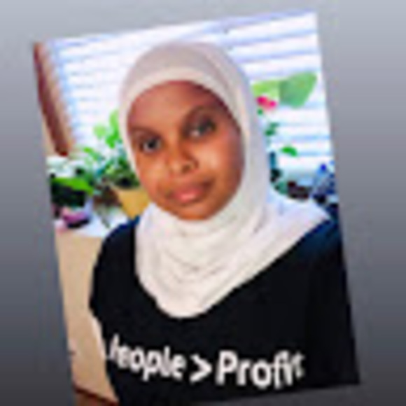 Meet your Posher, Malika - Picture 1 of 1